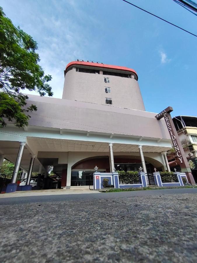 Presidency Kochi City Centre Exteriör bild