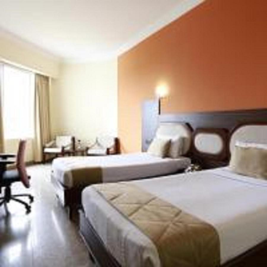 Presidency Kochi City Centre Exteriör bild
